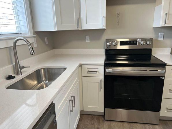 270 N Center St APT 1