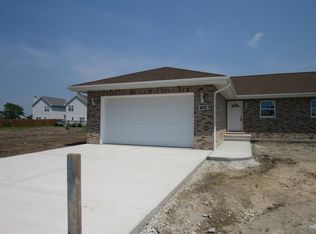 942 W Bergera Rd, Braidwood, IL 60408