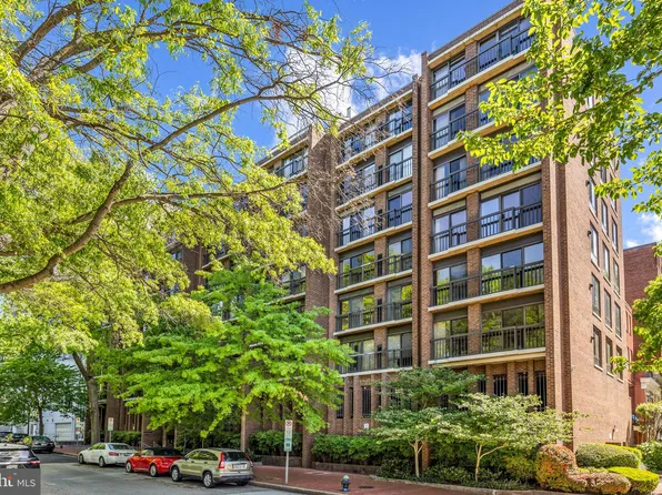 1001 26th St NW APT 304, Washington, DC 20037