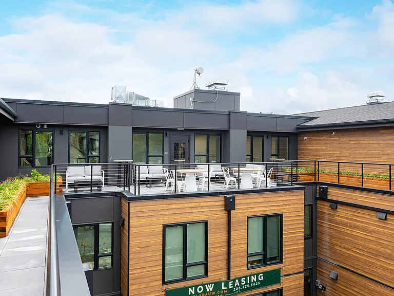 Clara Apartments — Photo 18