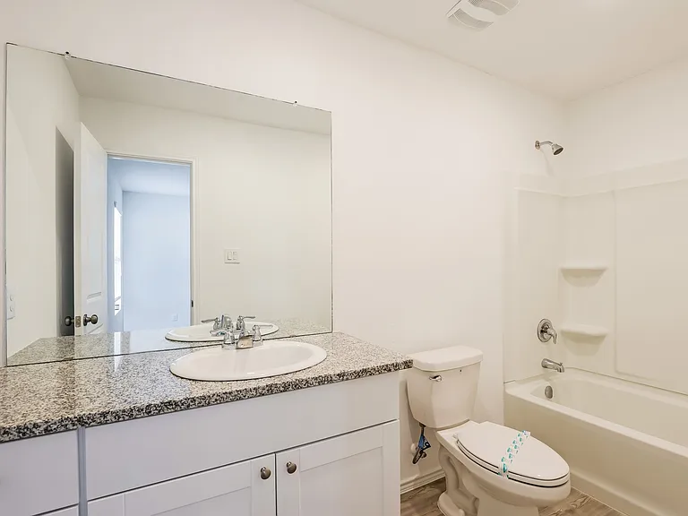 2714 Robles St — Photo 9