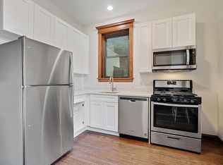 3934 N Sheridan Rd #2, Chicago, IL 60613