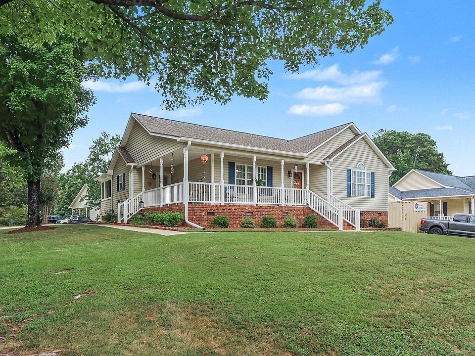 1st image of 305 Southerby Dr
