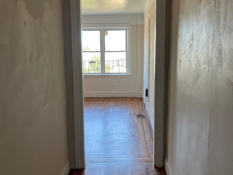 Parker St — Photo 8