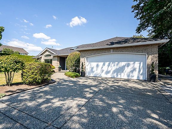 3rd image of 5758 Kettle Cres W