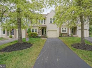 18 Regency Ct, Marlton, NJ 08053