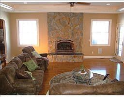4th image of 2135 Hollow Oak Dr