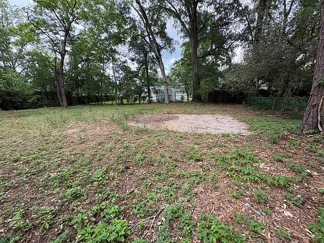 3 bed, 1464 sqft, $1,650 — Photo 2