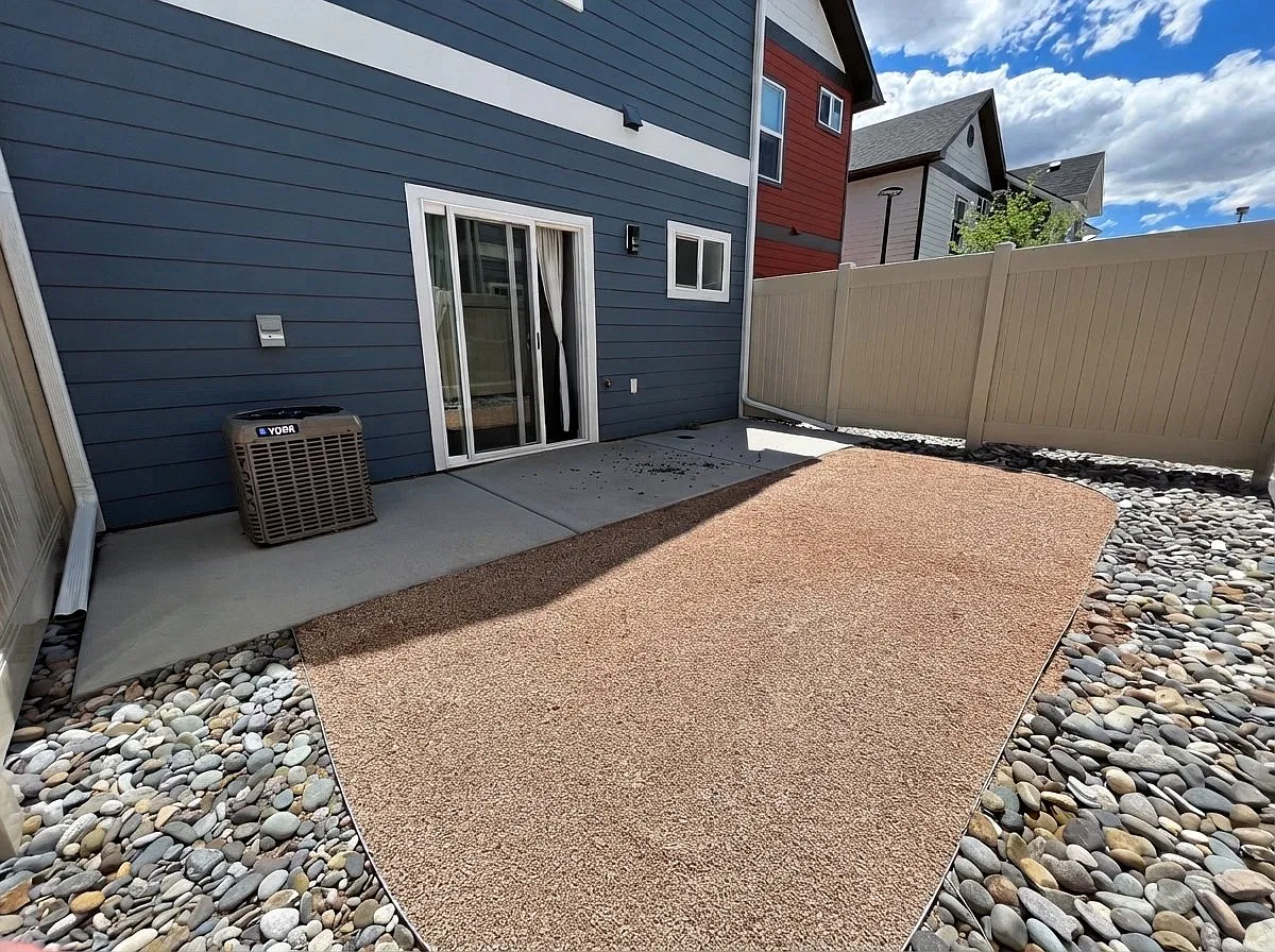Modern Condo — Photo 3