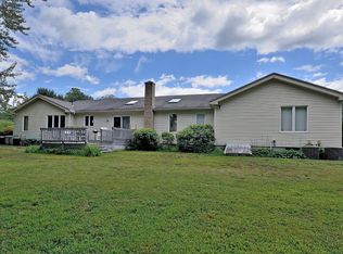 150 Quinnehtuk Rd, Longmeadow, MA 01106