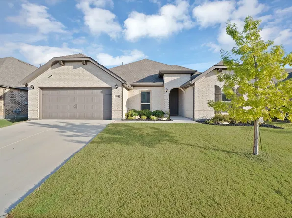 1066 Fleetwood Dr, Justin, TX 76247