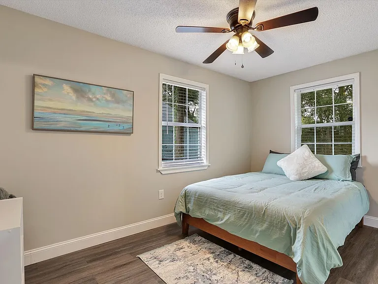720 Dixon St — Photo 28