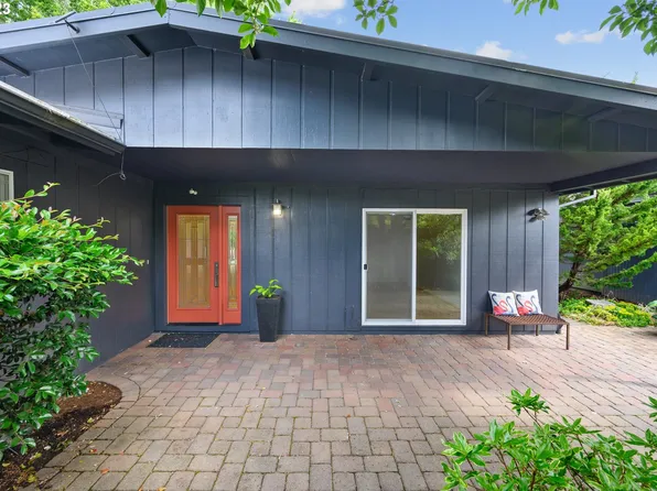9805 SW Imperial Dr, Portland, OR 97225