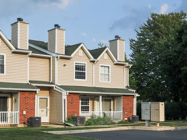 1285 Wyndham Ln APT 102, Palatine, IL 60074