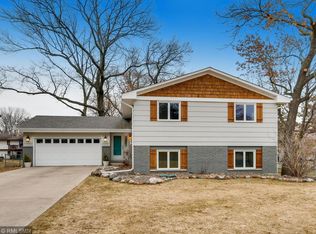 1335 Pike Lake Ct, Saint Paul, MN 55112