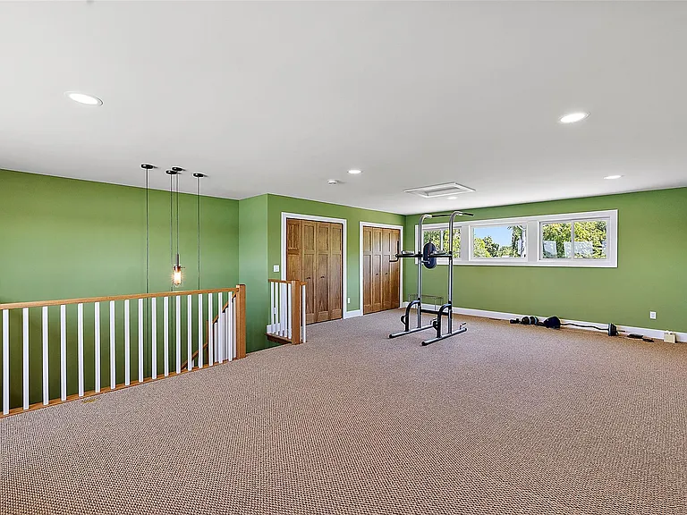 2022 Willow Beach St — Photo 19