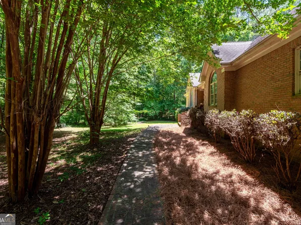 3010 Kari Brook Ln, Monroe, GA 30655