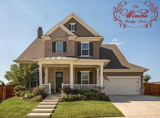 900 Mistletoe Dr, Argyle, TX 76226