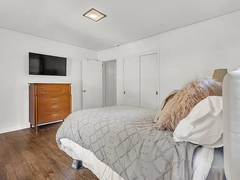Bryant Dr — Photo 13
