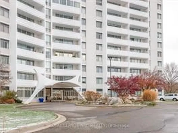 15 Towering Heights Blvd #1006, Saint Catharines, ON L2T 3G7