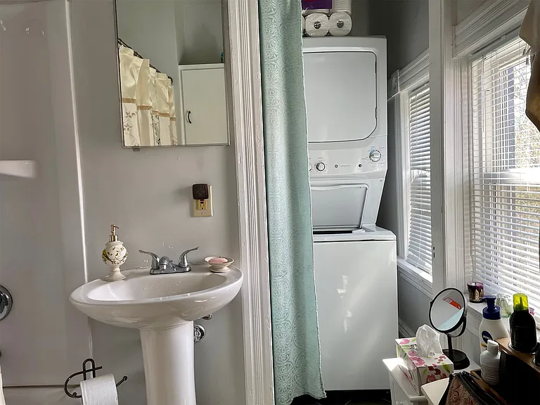 401 Laurel St W #2 — Photo 19