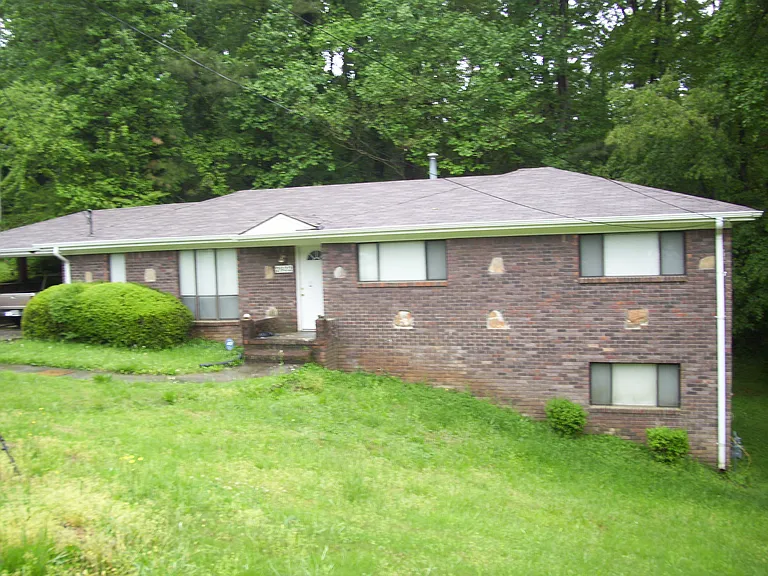 2932 Handy Dr NW — Photo 4