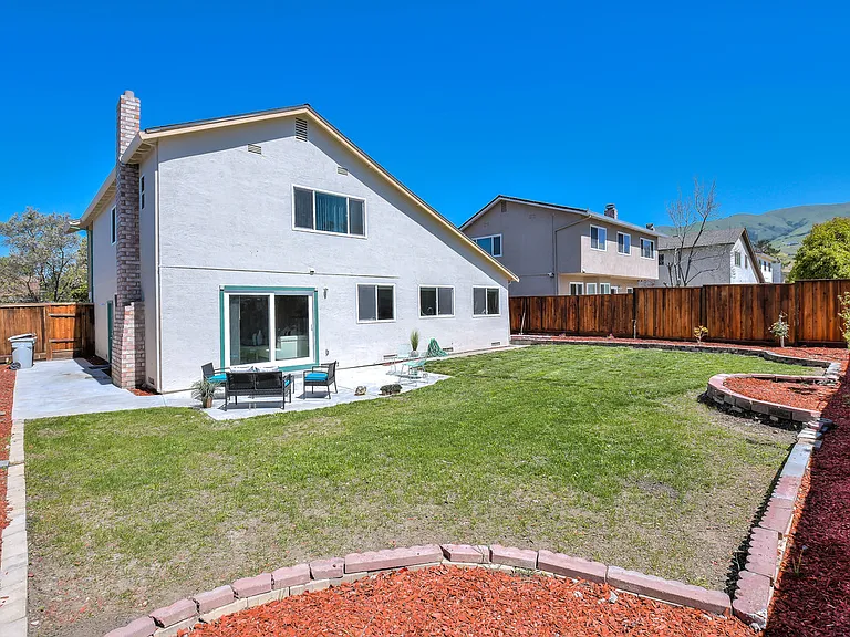 145 Tonopah Dr — Photo 35