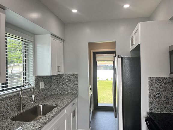 4th image of 11535 SW 139th Ter