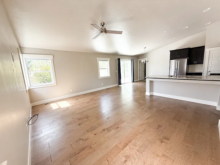 371 N Baxter Way — Photo 5