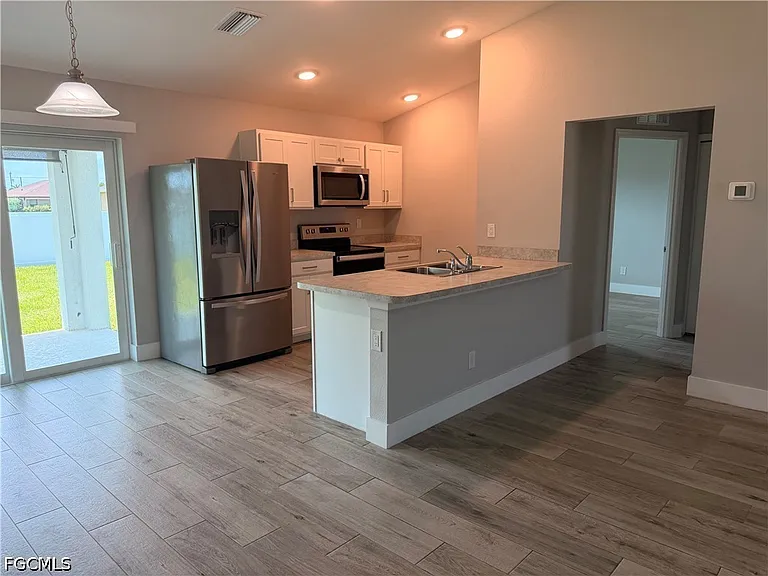 3214 NE 14th Place Cpe — Photo 5