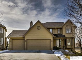 16219 Polk Cir, Omaha, NE 68135