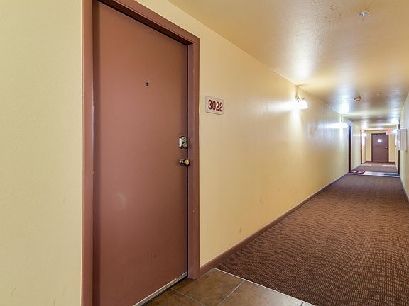 3rd image of 1005 E 8th St Unit 3022