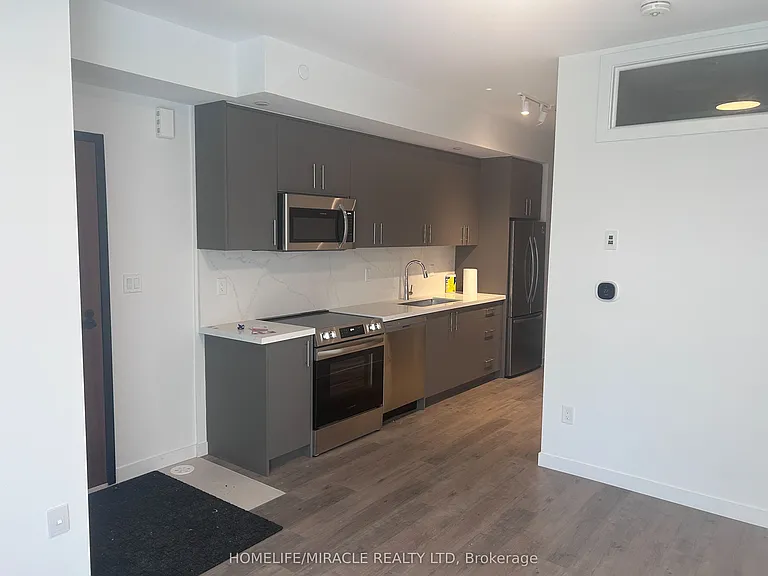 109 Marydale Ave #21 — Photo 3
