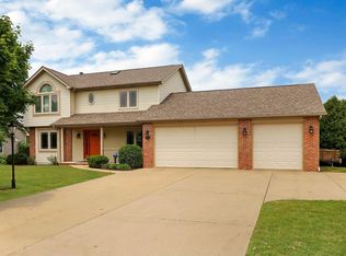 10210 80th St, Pleasant Prairie, WI 53158
