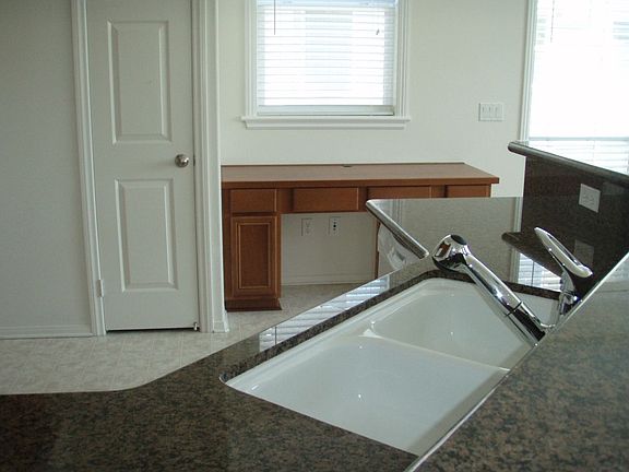 4th image of 1923 Annandale Way