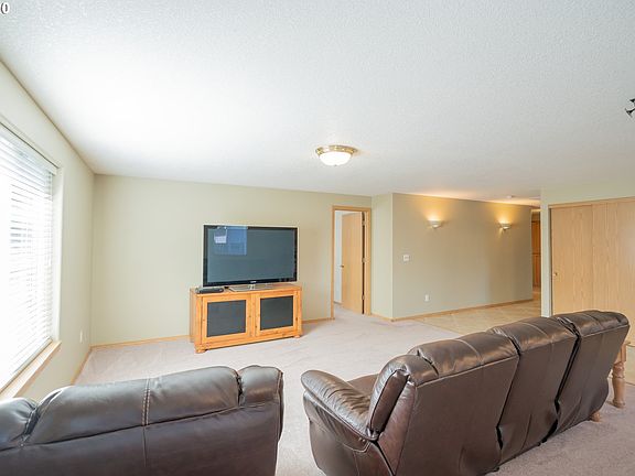 5th image of 16315 NE 34th St