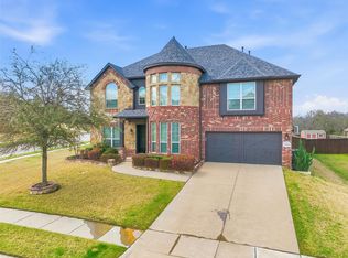 1194 Overland Dr, Burleson, TX 76028