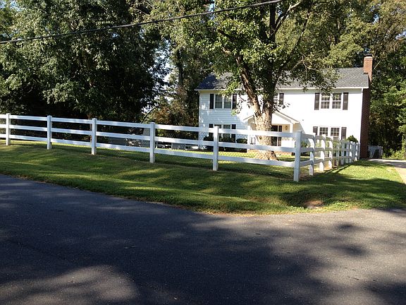 5th image of 2552 Westminster Dr