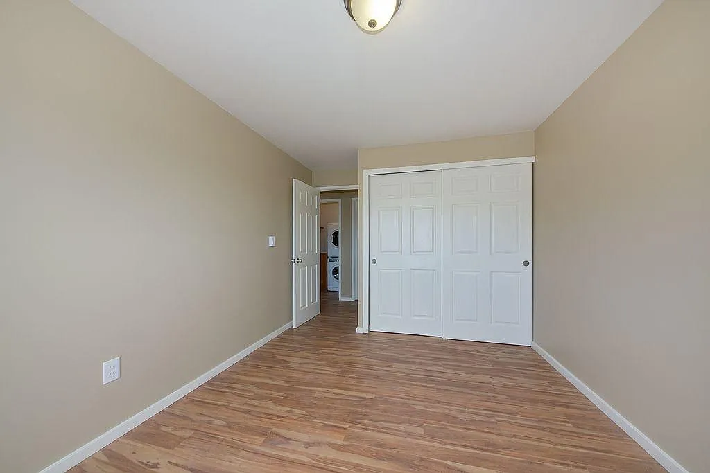 2 bed, 825 sqft, $2,195 — Photo 2
