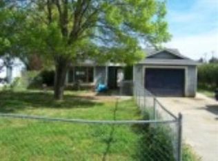 5665 Arboga Rd, Olivehurst, CA 95961