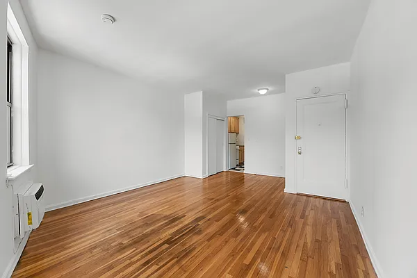 Rented by REAL New York | media 7