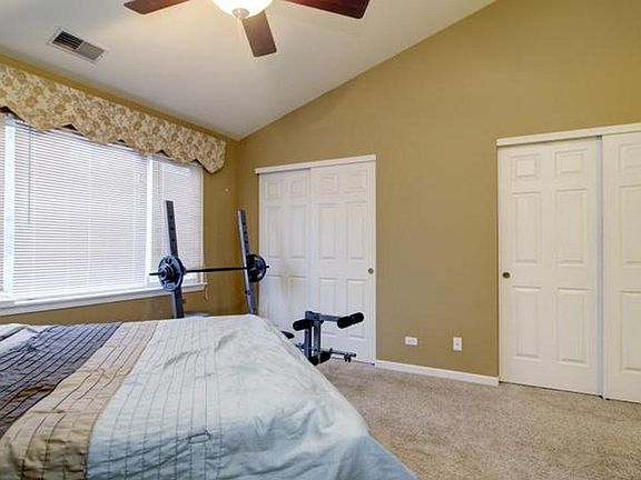 3rd image of 2977 Kentshire Cir