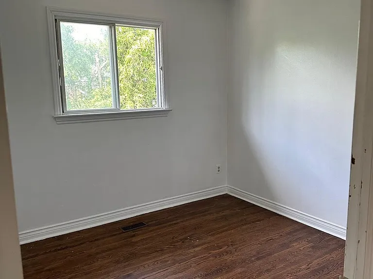 134 Jade Cres #MAIN — Photo 11