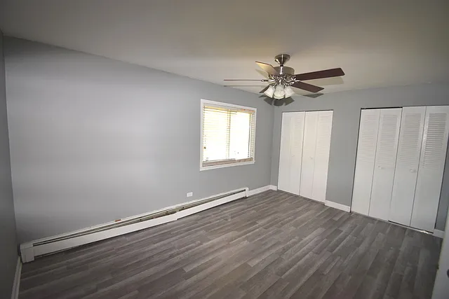 9S120 Lake Dr #201 — Photo 3