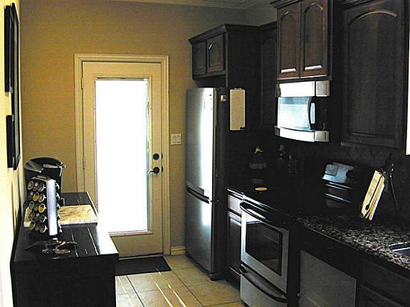 4th image of 133 Corinna Ct