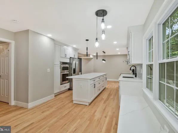 9301 Craig Ave, Alexandria, VA 22309