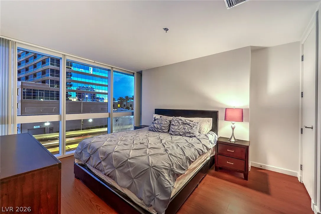 2 bed, 2.0 bath, 1111 sqft, $2,800 — Photo 4