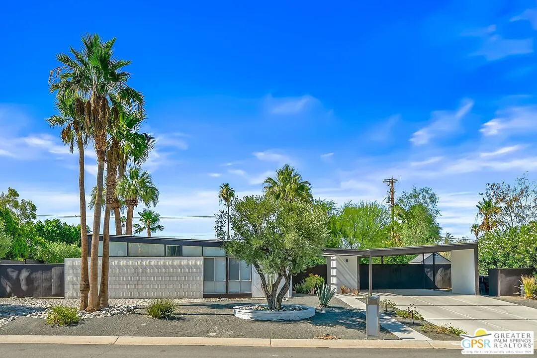 3 bed, 2.0 bath, 1385 sqft, $4,950 — Photo 1
