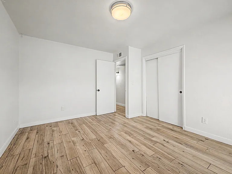4250 N 27th St #4 — Photo 17