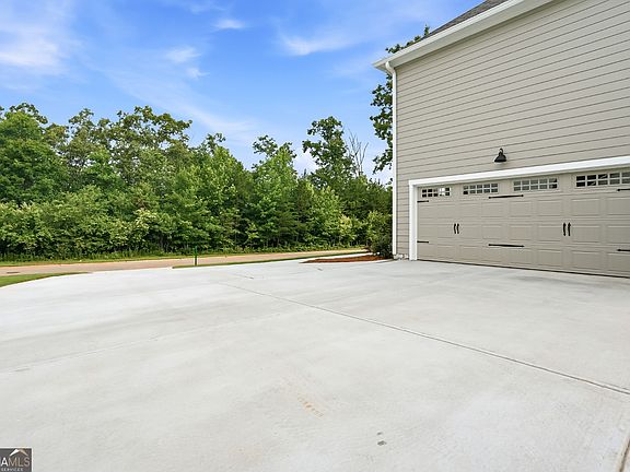 3rd image of 630 Sweetgrass Dr